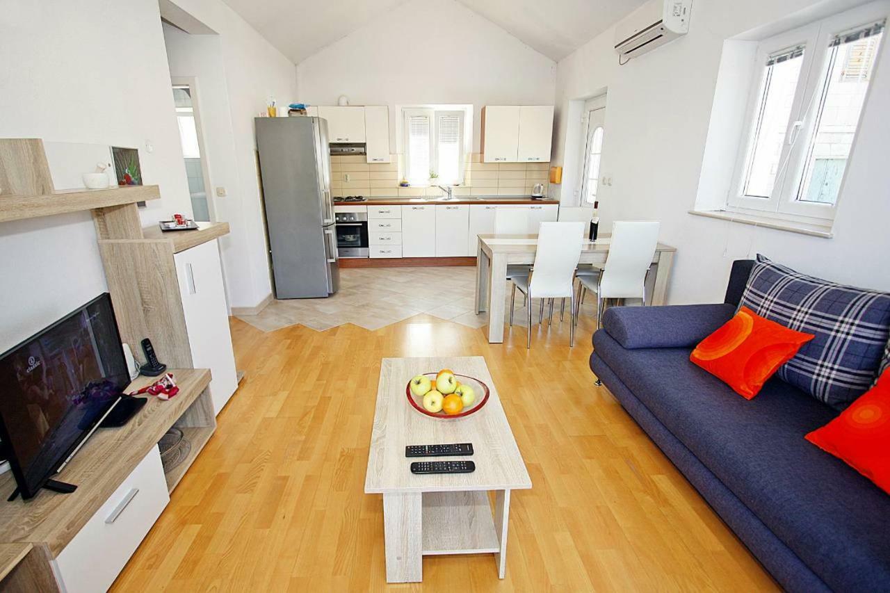 Apartmani Nila Пучища Екстер'єр фото