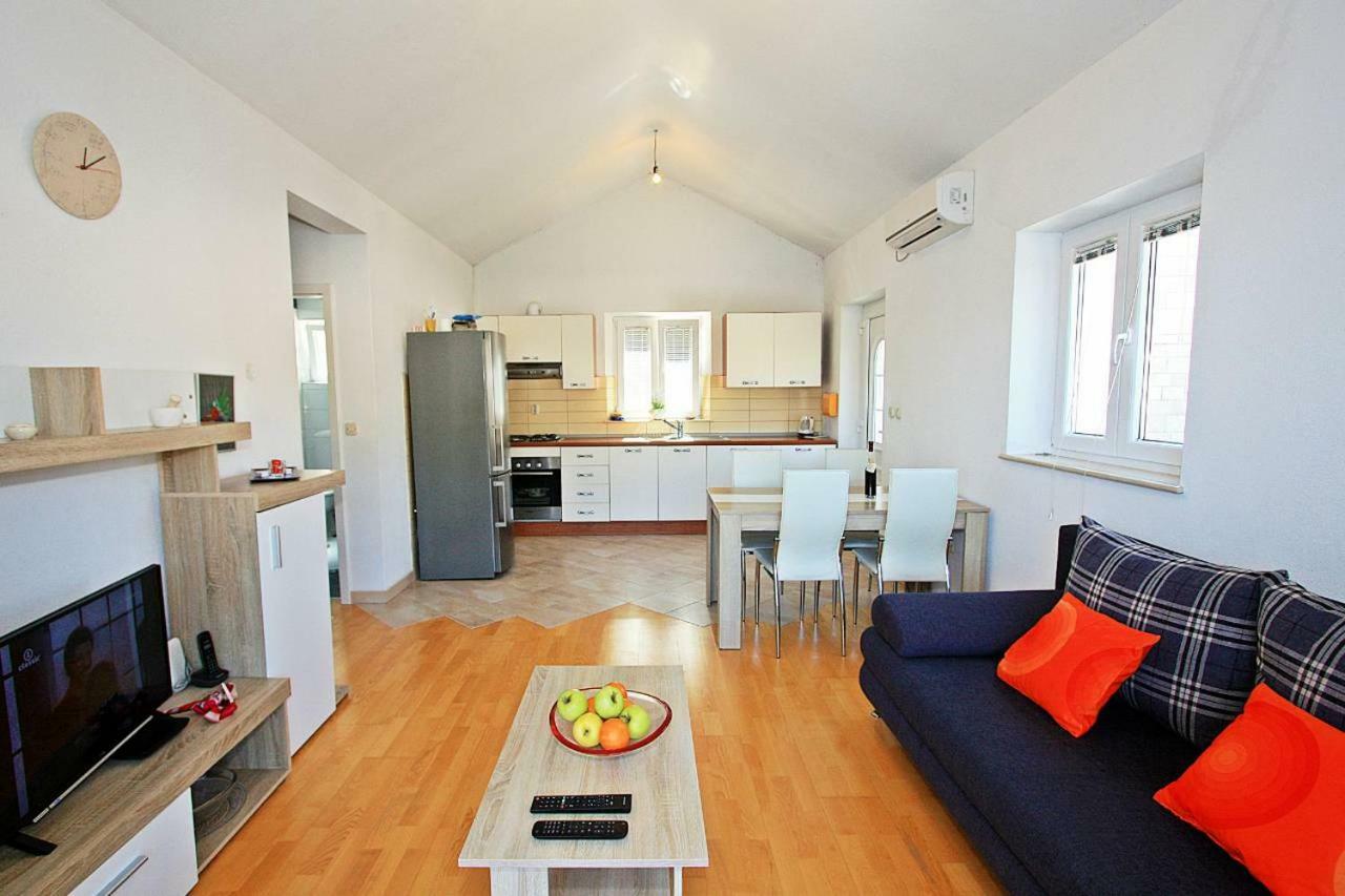 Apartmani Nila Пучища Екстер'єр фото