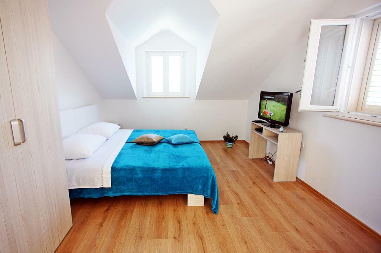 Apartmani Nila Пучища Екстер'єр фото